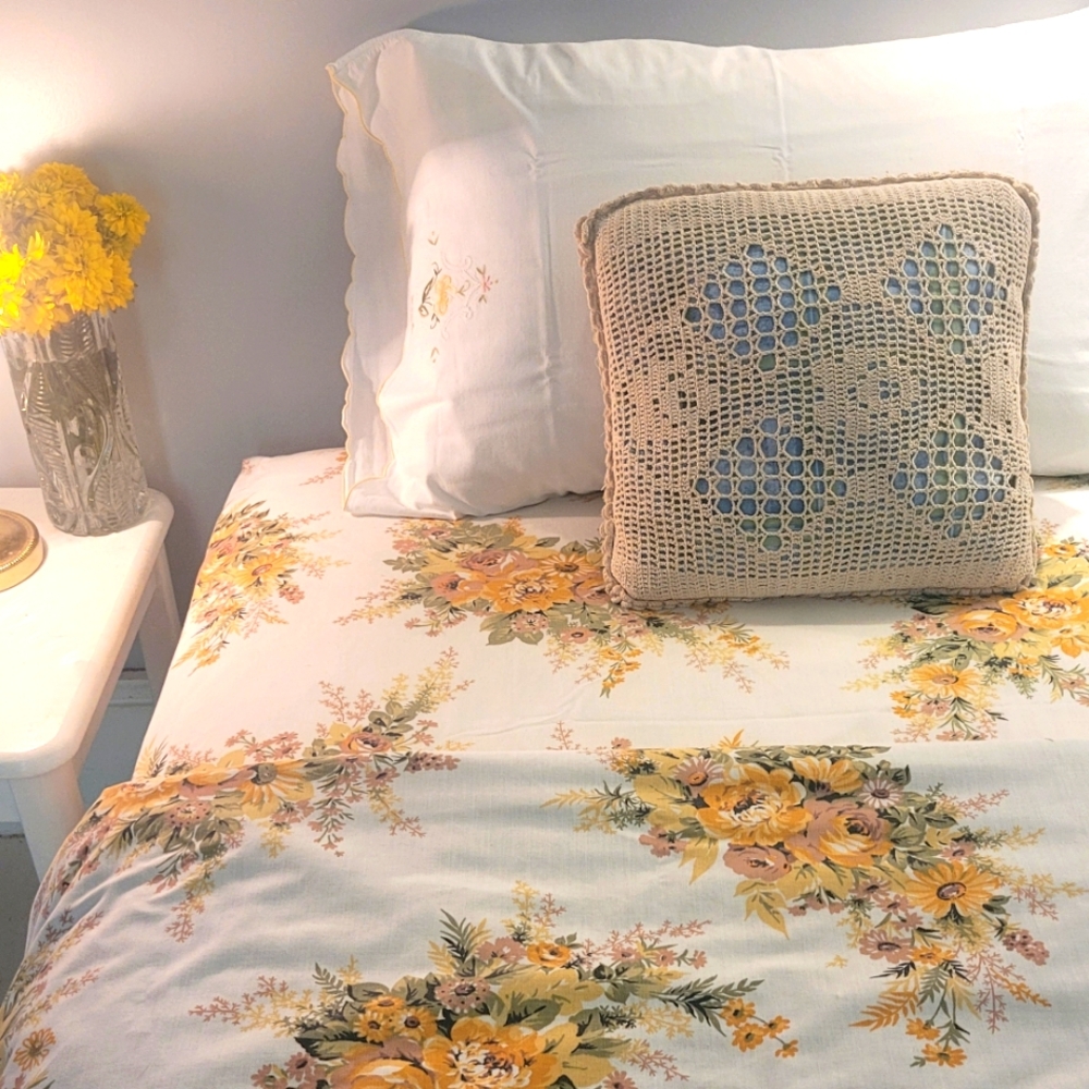 VINTAGE Single/Twin sz Bedding Set. 3pc